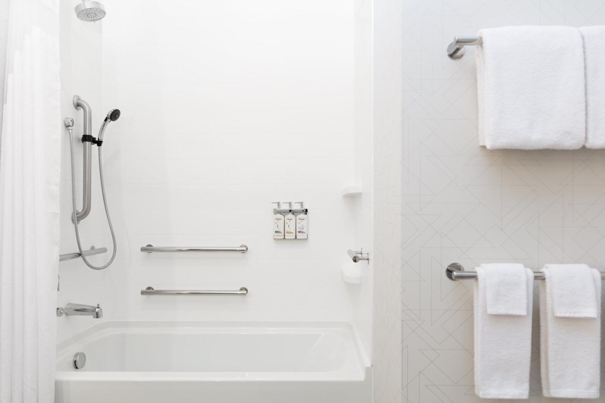 Holiday Inn Express Hotel & Suites Sanford By Ihg Εξωτερικό φωτογραφία