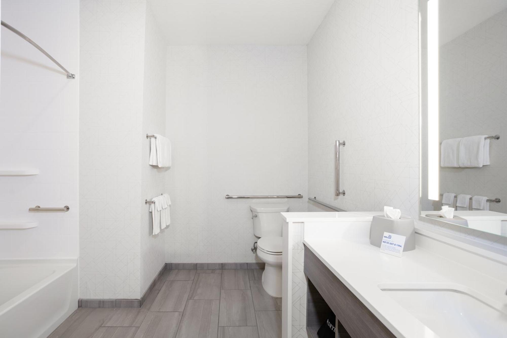 Holiday Inn Express Hotel & Suites Sanford By Ihg Εξωτερικό φωτογραφία