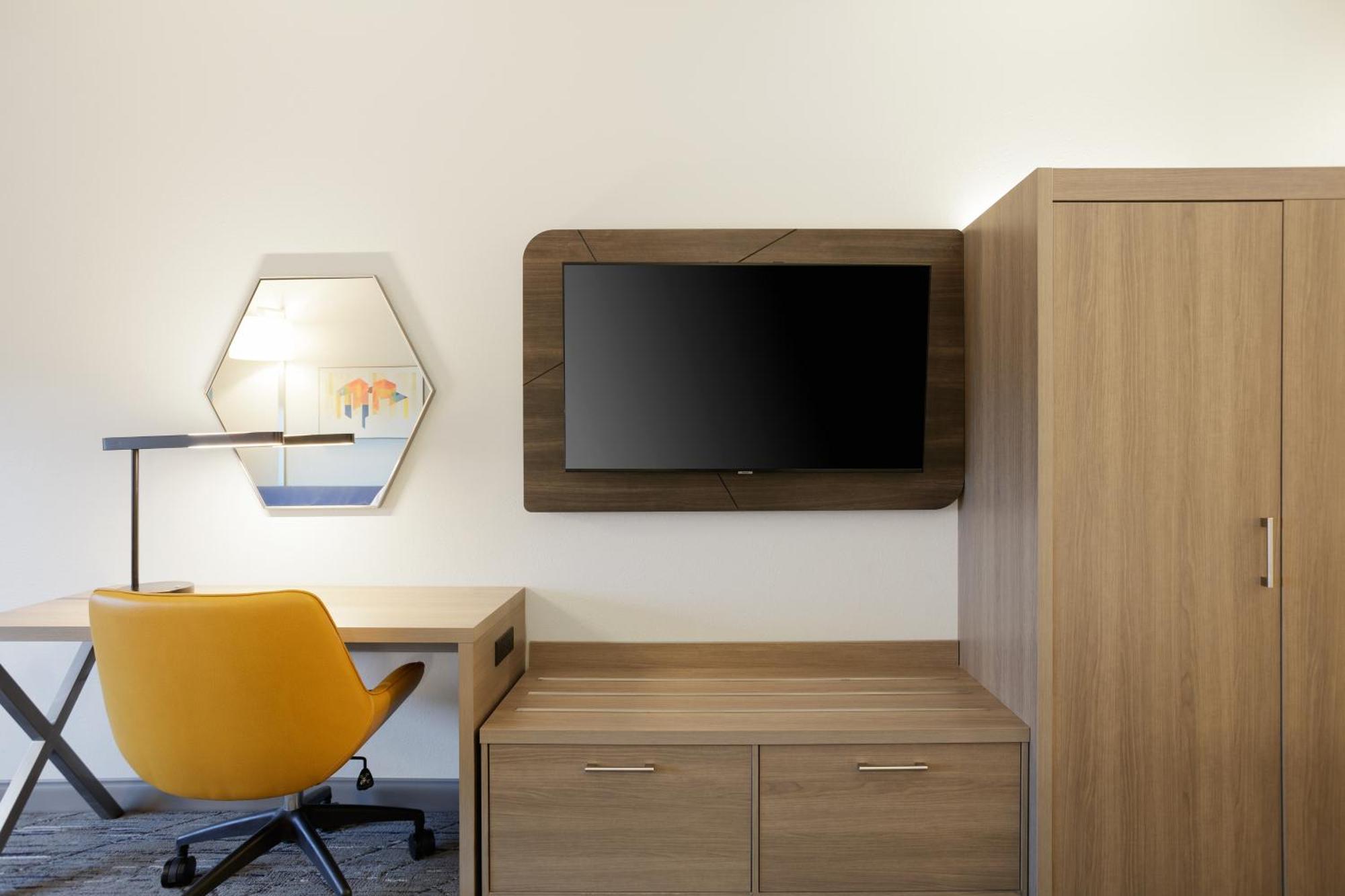 Holiday Inn Express Hotel & Suites Sanford By Ihg Εξωτερικό φωτογραφία