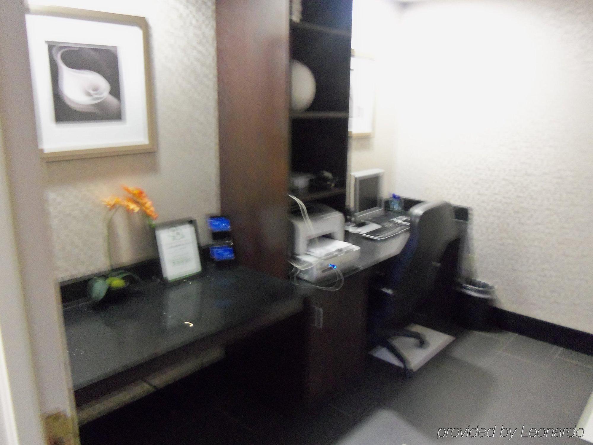 Holiday Inn Express Hotel & Suites Sanford By Ihg Εξωτερικό φωτογραφία