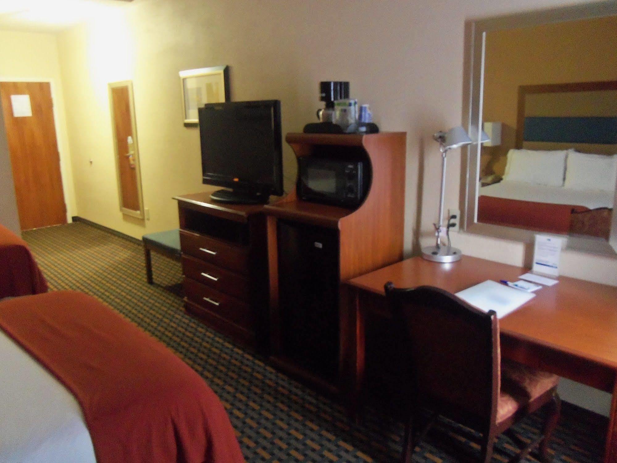 Holiday Inn Express Hotel & Suites Sanford By Ihg Εξωτερικό φωτογραφία